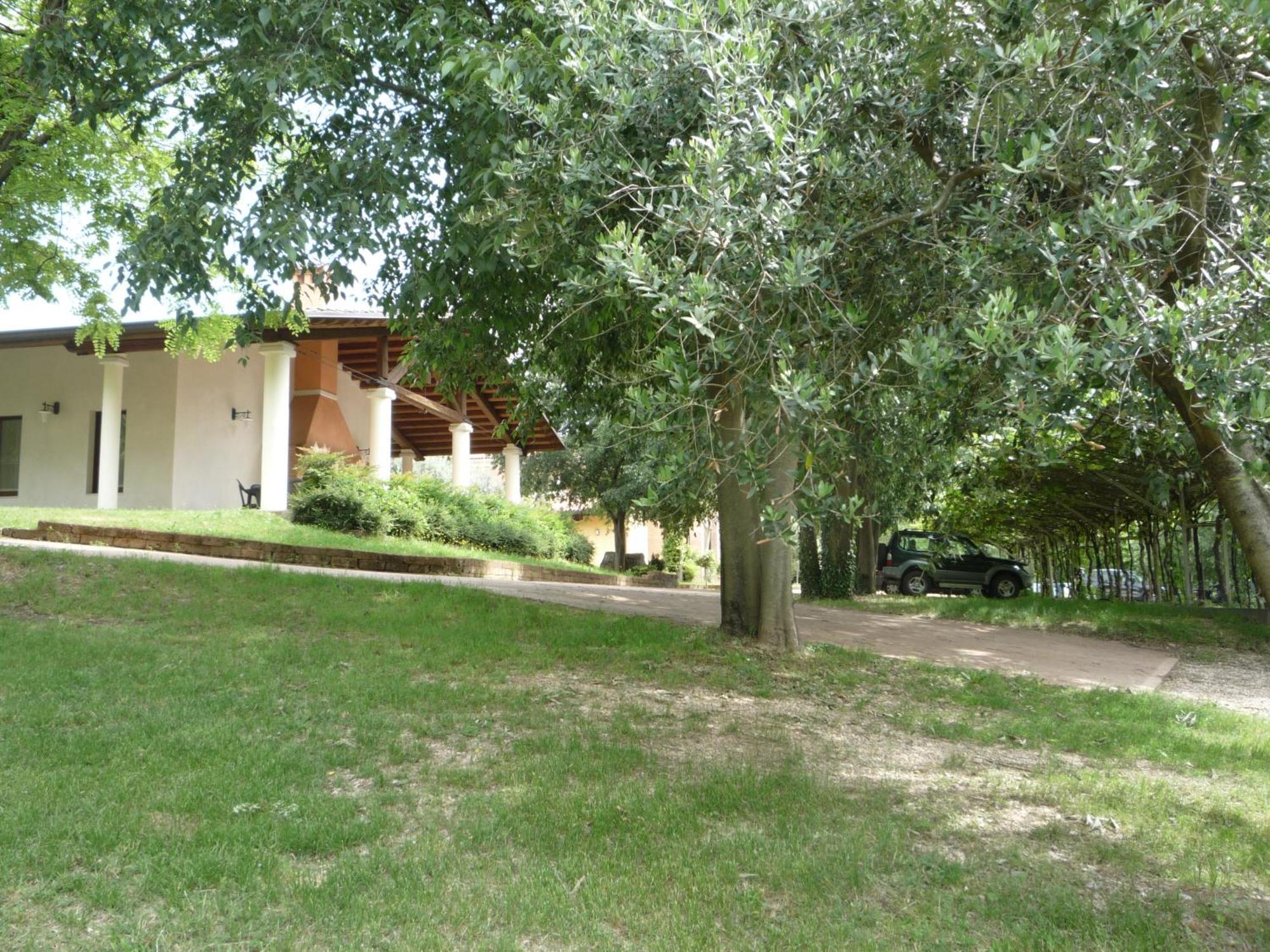 Agriturismo Lupo Bianco Monzambano Εξωτερικό φωτογραφία