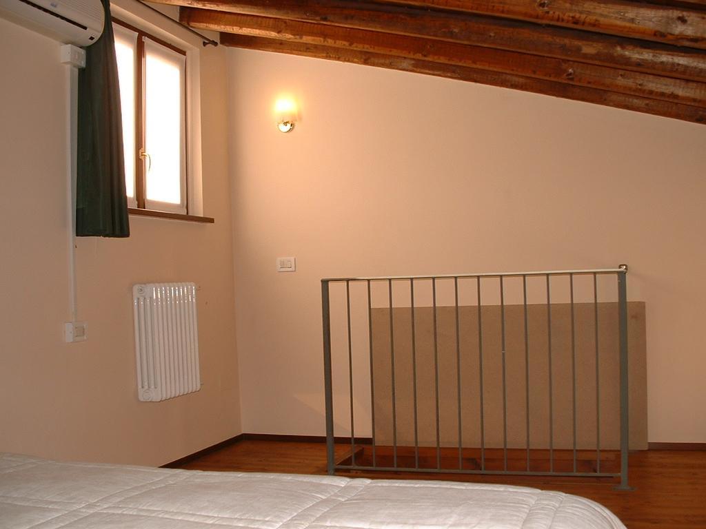 Agriturismo Lupo Bianco Monzambano Εξωτερικό φωτογραφία